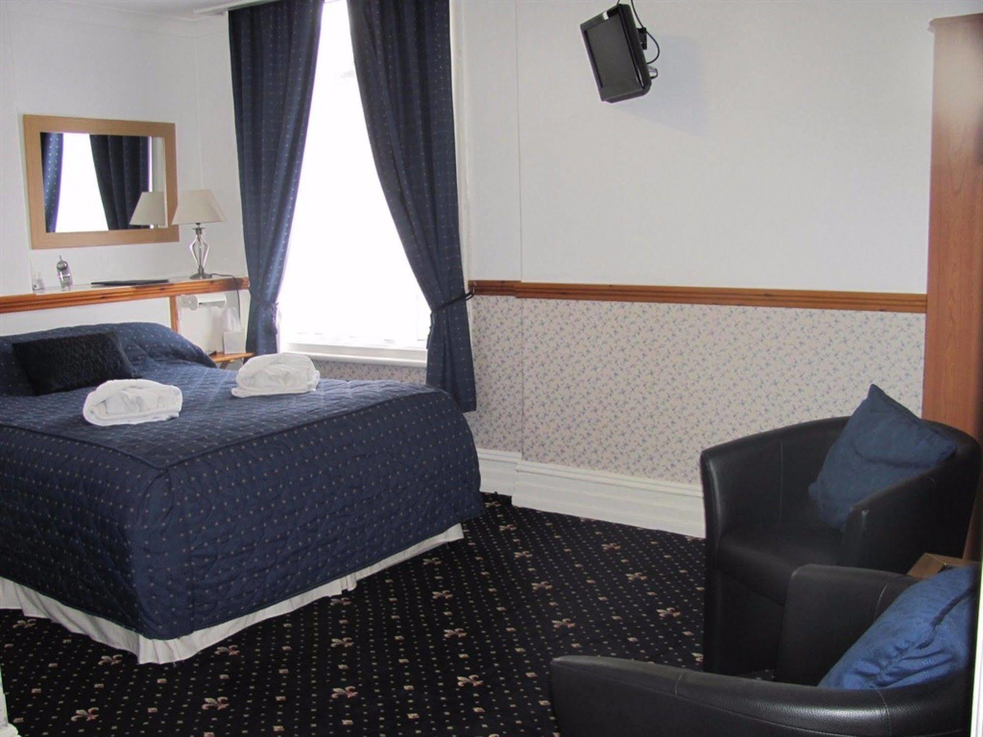 Branston 4*